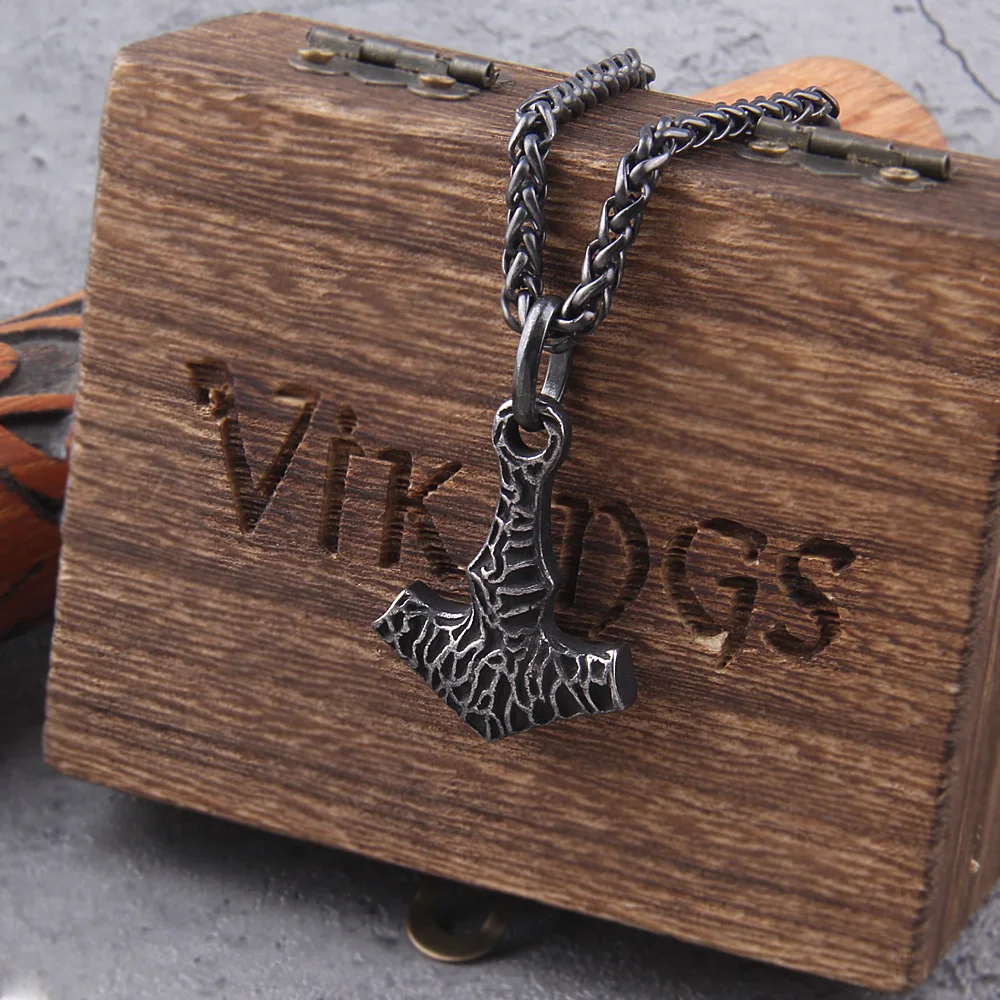 never fade Vintage Viking Vegvisir Iron Color Viking Odin Rune Pendant Necklace with wooden box As Men Gift never fade Vintage Viking Vegvisir Iron Color Viking Odin Rune Pendant Necklace with wooden box As Men Gift
