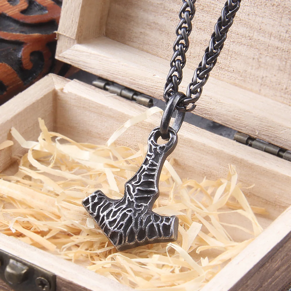 never fade Vintage Viking Vegvisir Iron Color Viking Odin Rune Pendant Necklace with wooden box As Men Gift never fade Vintage Viking Vegvisir Iron Color Viking Odin Rune Pendant Necklace with wooden box As Men Gift