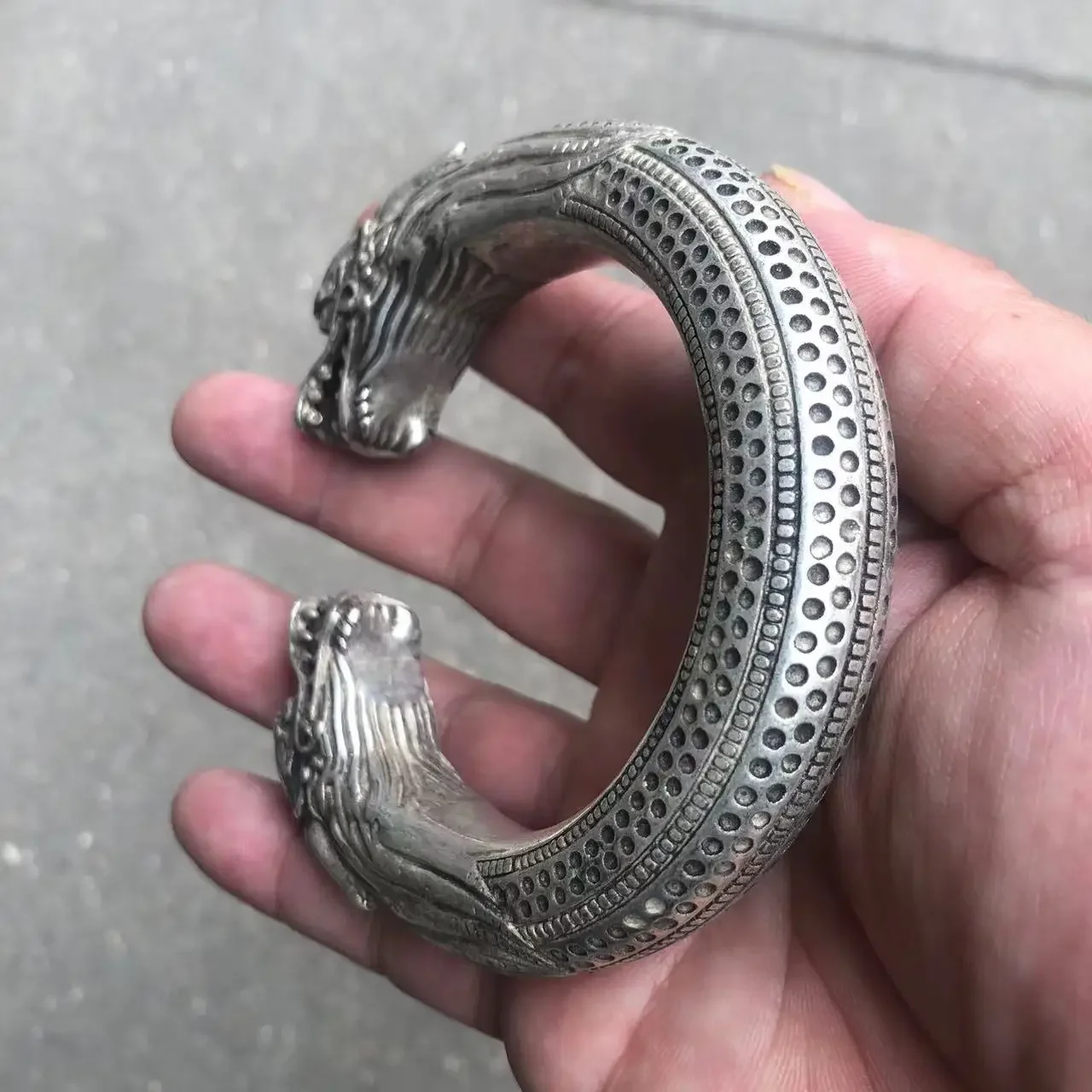 Old Tibet silver Double Dragon inlay green gemstone handmade Bracelet Old Tibet silver Double Dragon inlay green gemstone handmade Bracelet