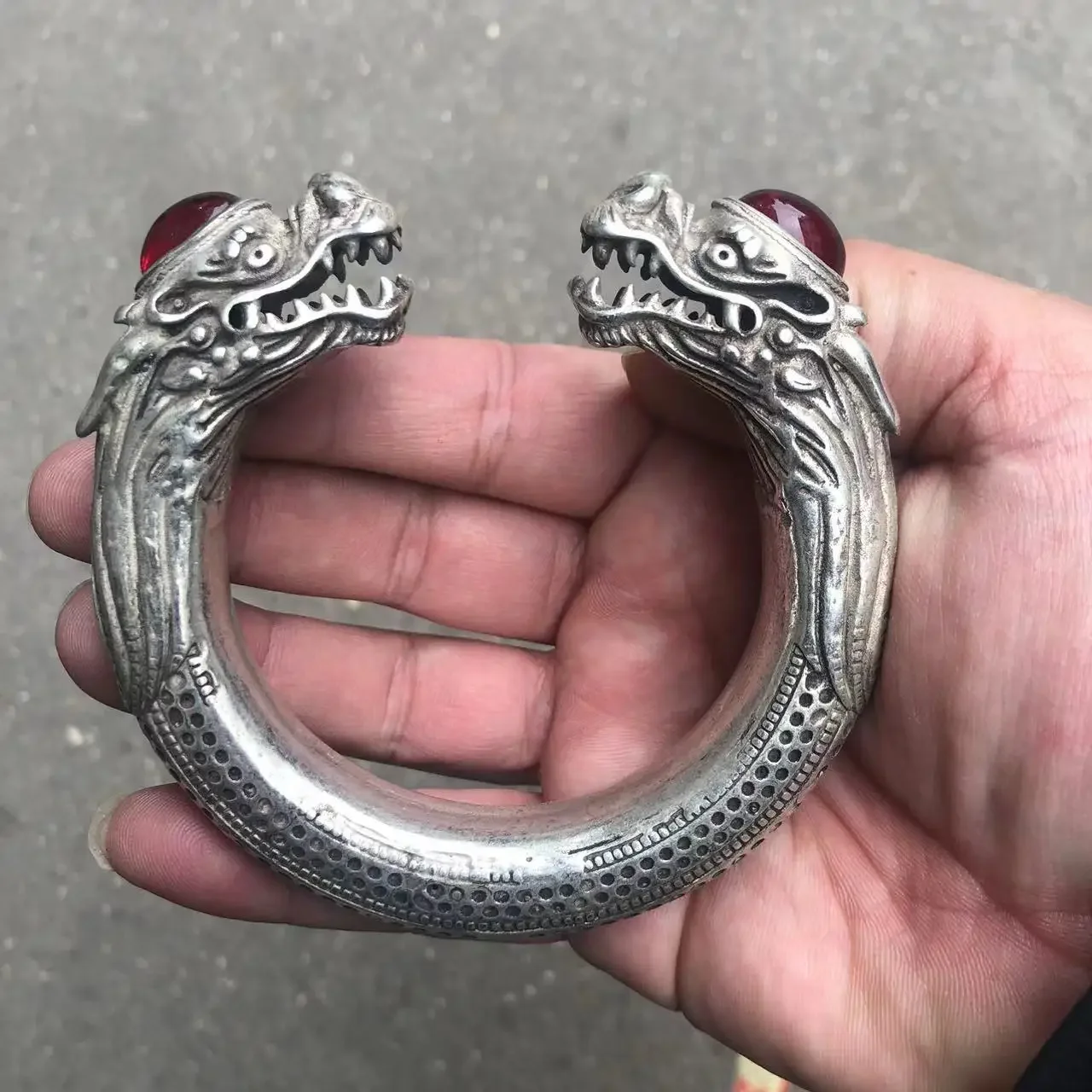 Old Tibet silver Double Dragon inlay green gemstone handmade Bracelet Old Tibet silver Double Dragon inlay green gemstone handmade Bracelet