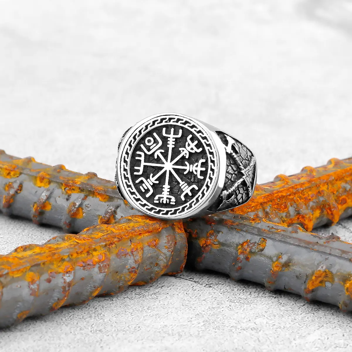 Vintage Viking Stainless Steel Compass Ring Men's Viking Valknut Axe Ring Punk Odin Rune Gold Color Ring Jewelry Gift Wholesale Vintage Viking Stainless Steel Compass Ring Men's Viking Valknut Axe Ring Punk Odin Rune Gold Color Ring Jewelry Gift Wholesale