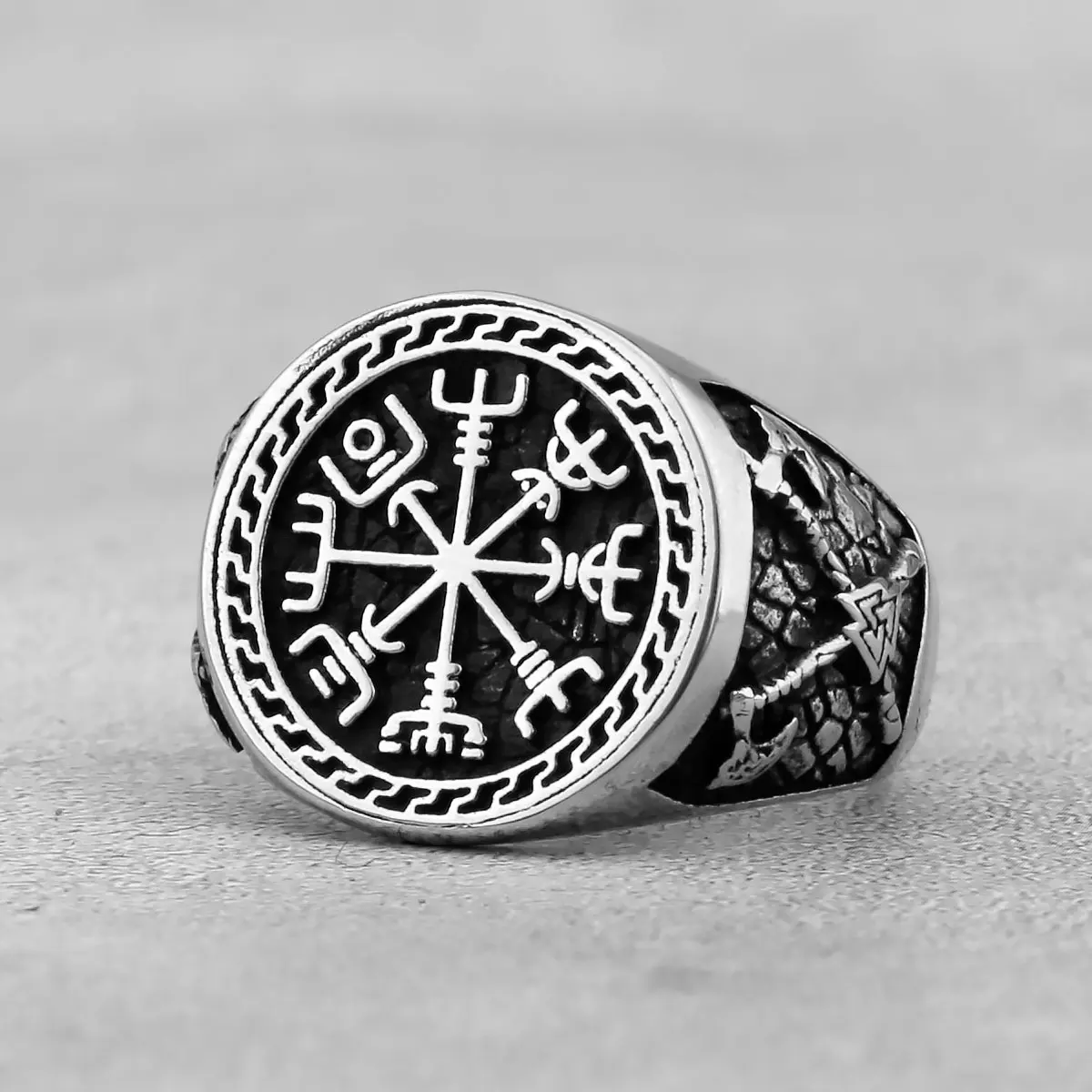 Vintage Viking Stainless Steel Compass Ring Men’s Viking Valknut Axe Ring Punk Odin Rune Gold Color Ring Jewelry Gift Wholesale Vintage Viking Stainless Steel Compass Ring Men's Viking Valknut Axe Ring Punk Odin Rune Gold Color Ring Jewelry Gift Wholesale