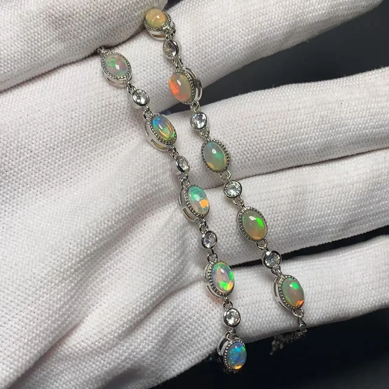 Gorgeous Color Natural Opal Bracelets & Bangles For Women Adjustable Fine Jewelry Stone Gift Party Woman Birthday Gorgeous Color Natural Opal Bracelets & Bangles For Women Adjustable Fine Jewelry Stone Gift Party Woman Birthday