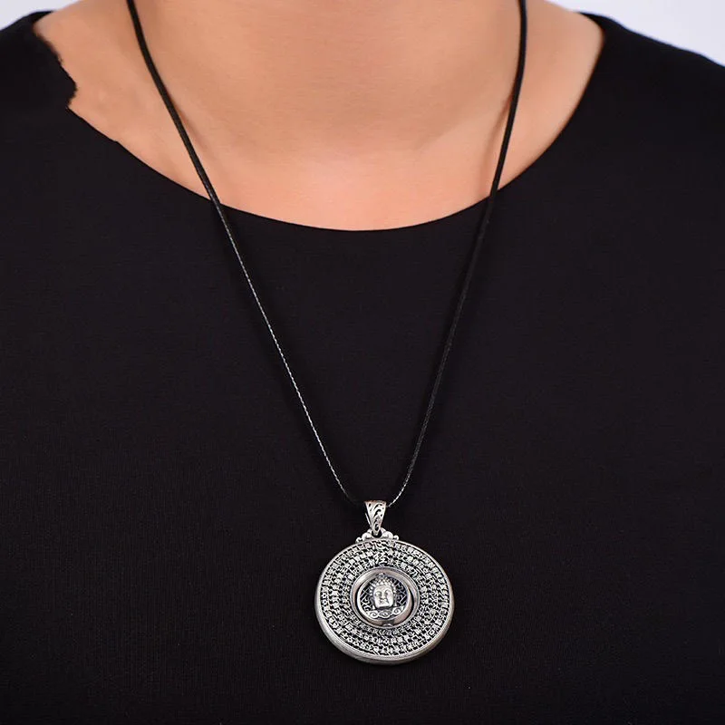 Oriental culture heart Sutra Buddha rotating pendant character round pendant hollow carving amulet of wealth and peace necklace Oriental culture heart Sutra Buddha rotating pendant character round pendant hollow carving amulet of wealth and peace necklace