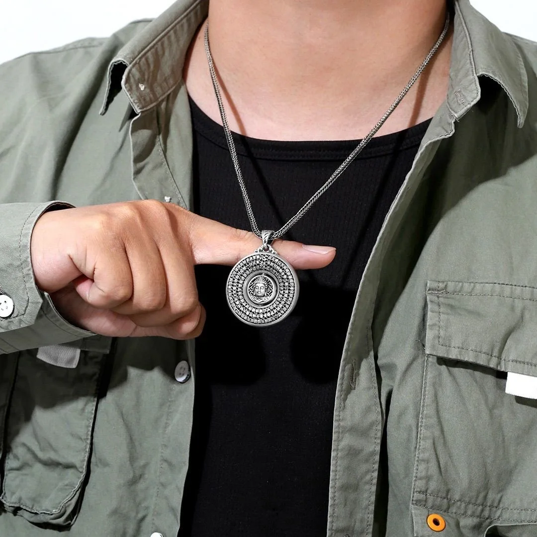 Oriental culture heart Sutra Buddha rotating pendant character round pendant hollow carving amulet of wealth and peace necklace Oriental culture heart Sutra Buddha rotating pendant character round pendant hollow carving amulet of wealth and peace necklace