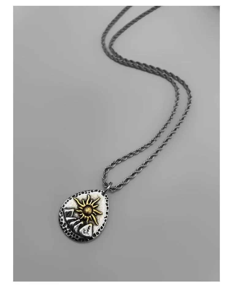 New Trendy Retro Silver Wishing Stone Sun Pendant Necklace for Women Men Handmade Simple Desgin Couple Necklace Jewelry Gift