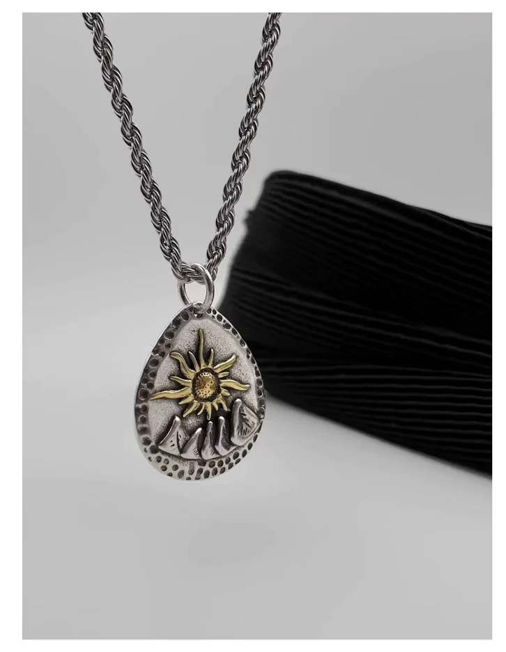 New Trendy Retro Silver Wishing Stone Sun Pendant Necklace for Women Men Handmade Simple Desgin Couple Necklace Jewelry Gift