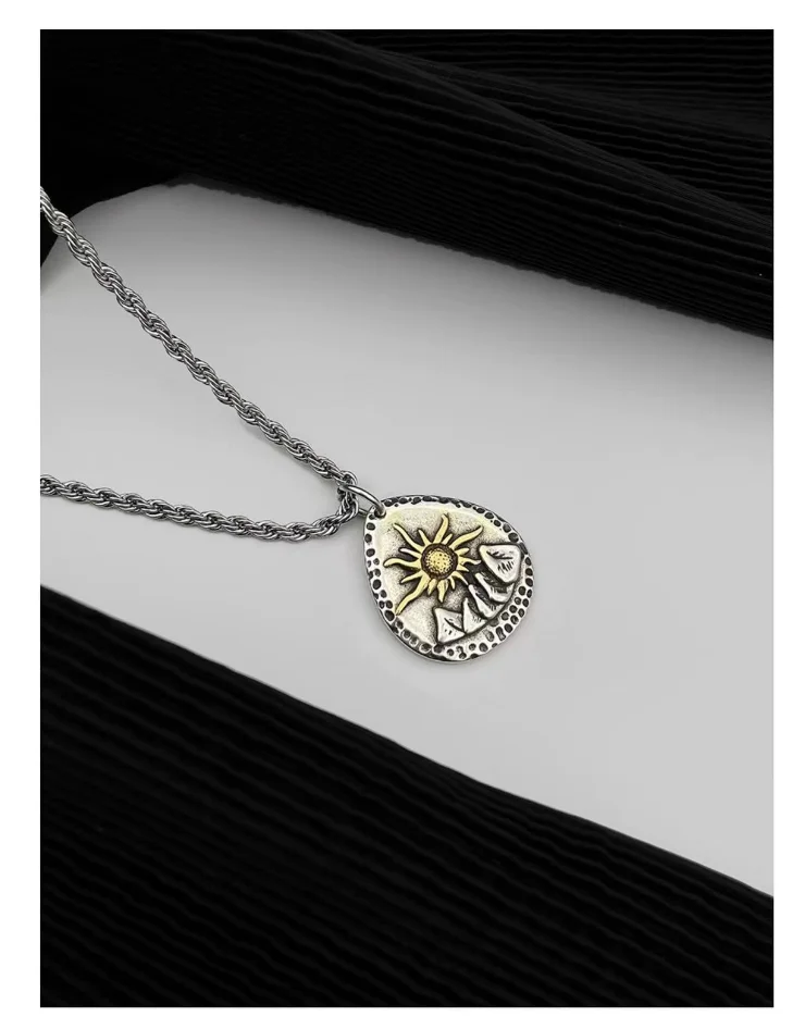 New Trendy Retro Silver Wishing Stone Sun Pendant Necklace for Women Men Handmade Simple Desgin Couple Necklace Jewelry Gift