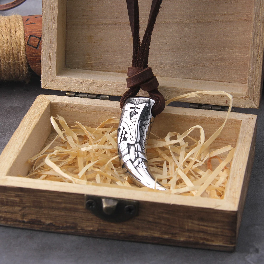 Never Fade Wolf Fang Tooth Spike with wolf Carving patterns Pendant Necklace wooden box as men gift Never Fade Wolf Fang Tooth Spike with wolf Carving patterns Pendant Necklace wooden box as men gift