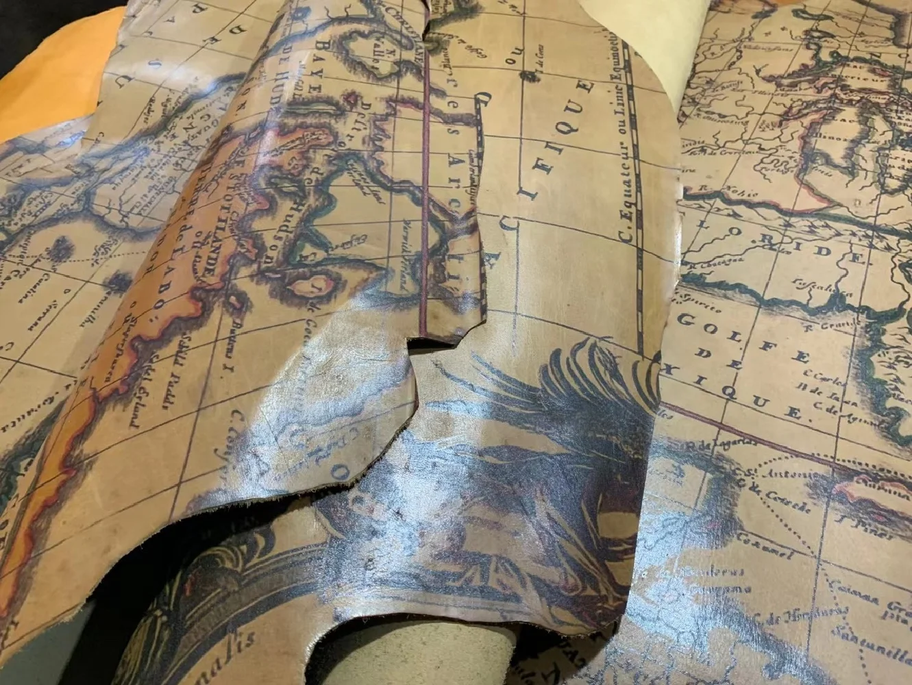 Genuine Leather map pendant! Vintage distressed print calf skin 7-9sf. thickness 1.0 Irregular Genuine Leather map pendant! Vintage distressed print calf skin 7-9sf. thickness 1.0 Irregular