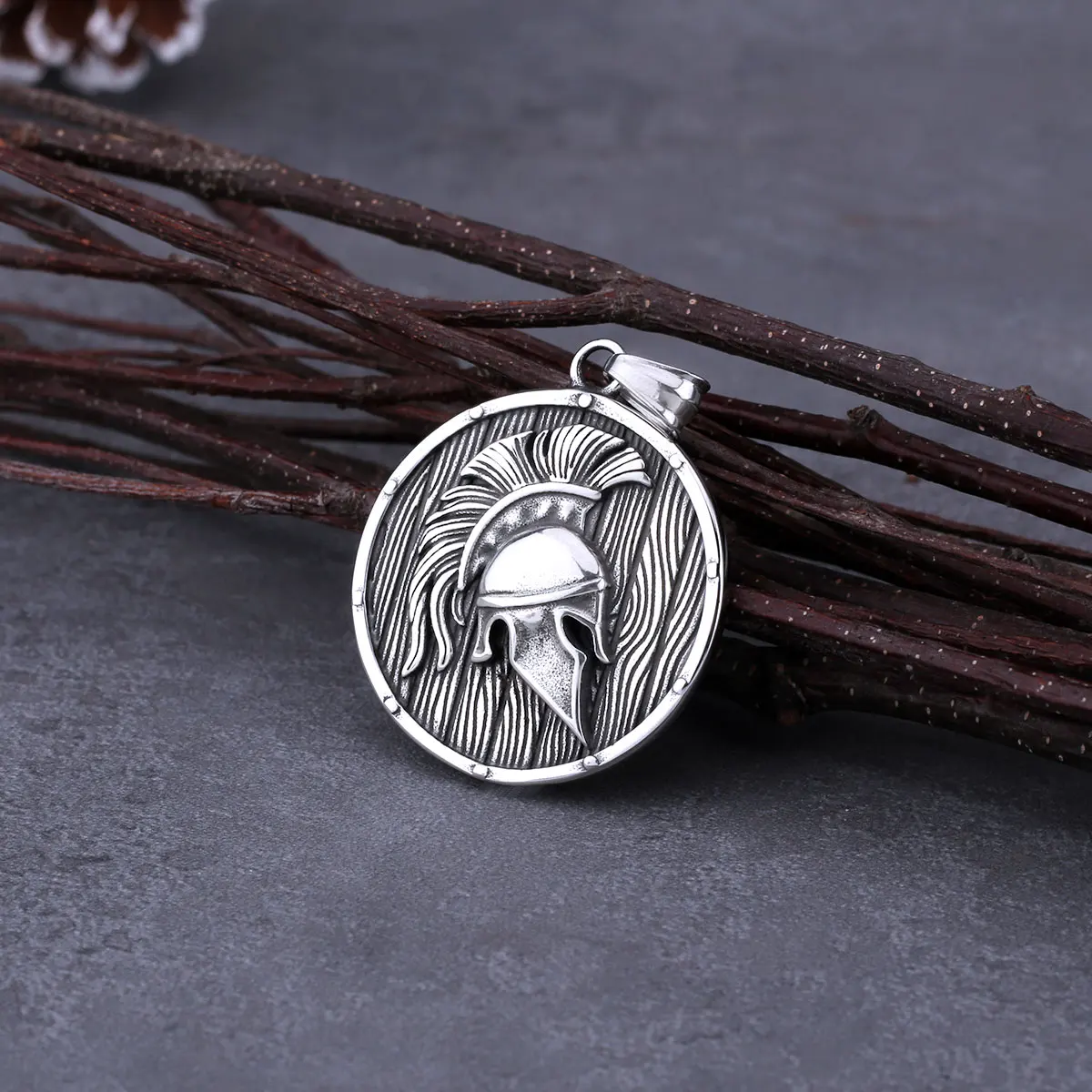 Nordic Viking Spartan Warrior Helmet Necklace Men’s Stainless Steel Vintage Hip Hop Amulet Pendant Necklace Fashion Punk Jewelry Nordic Viking Spartan Warrior Helmet Necklace Men's Stainless Steel Vintage Hip Hop Amulet Pendant Necklace Fashion Punk Jewelry