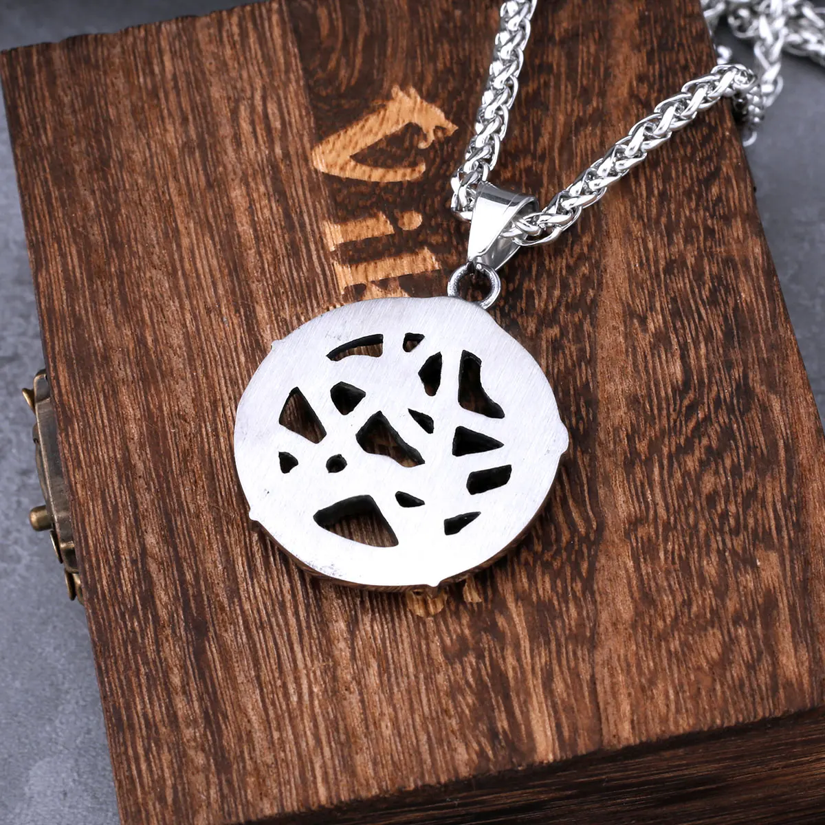 Vintage Pentagram Snake King Necklace Men Women Stainless Steel Fashion Punk Pendant Necklace Charm Chain Jewelry Christmas Gift Vintage Pentagram Snake King Necklace Men Women Stainless Steel Fashion Punk Pendant Necklace Charm Chain Jewelry Christmas Gift