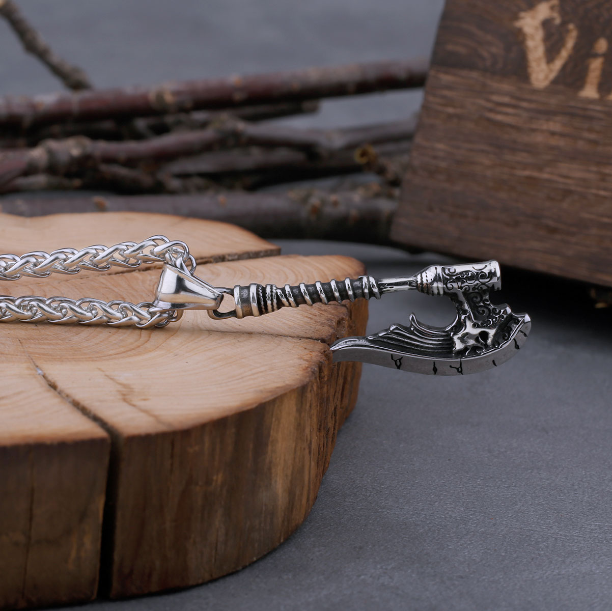 Nordic Vikings Axe Necklace Men's Stainless Steel Fashion Retro Hip Hop Biker Pendant Necklace Amulet Charm Male Jewelry Gift Nordic Vikings Axe Necklace Men's Stainless Steel Fashion Retro Hip Hop Biker Pendant Necklace Amulet Charm Male Jewelry Gift