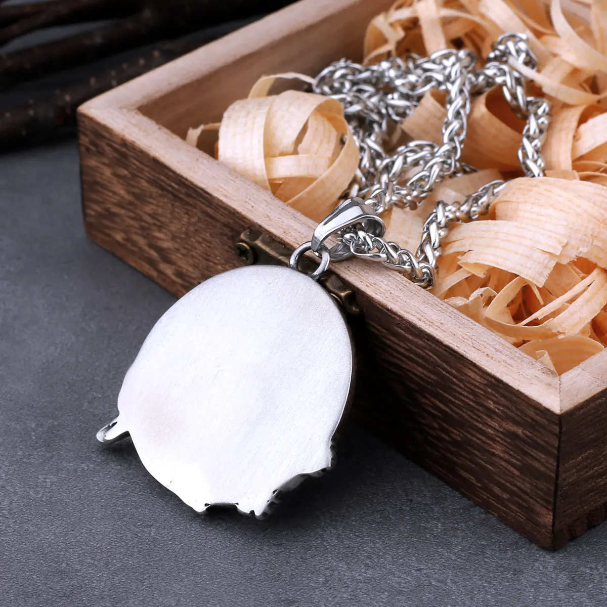 Stainless Steel Animal Angry Bull Necklace Men Women Vintage Fashion Charm Pendant Necklace Biker Chain Jewelry Christmas Gift Stainless Steel Animal Angry Bull Necklace Men Women Vintage Fashion Charm Pendant Necklace Biker Chain Jewelry Christmas Gift