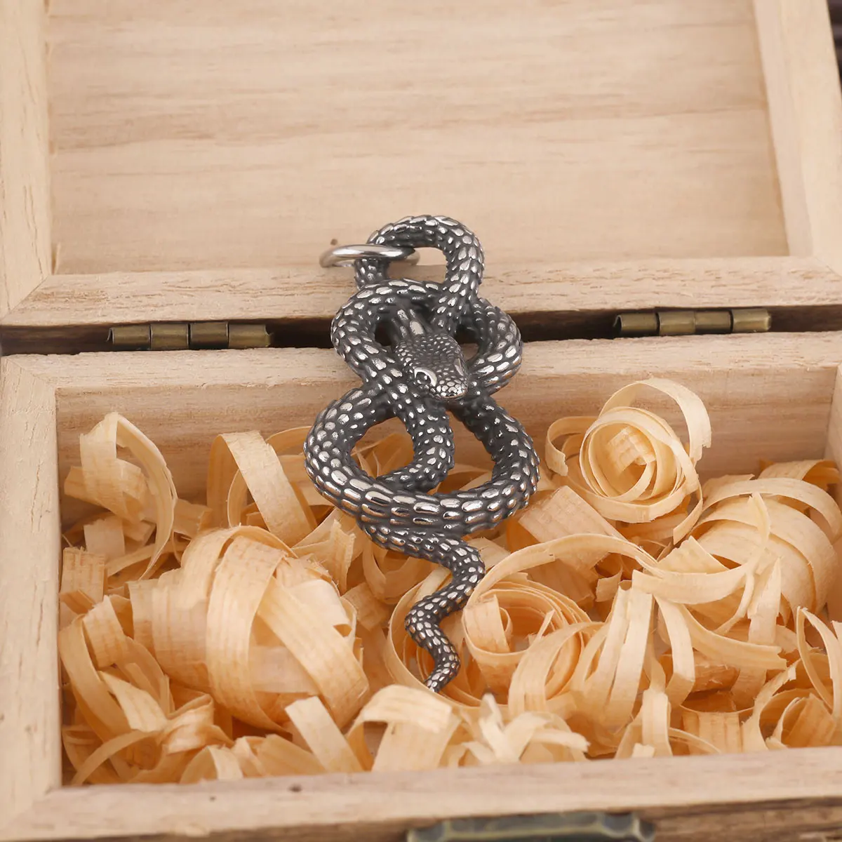 Stainless Steel Winding Snake Pendant Necklace Black Gun Plated Animal Creative Design Necklace Men Punk Hip Hop Jewelry Gift Stainless Steel Winding Snake Pendant Necklace Black Gun Plated Animal Creative Design Necklace Men Punk Hip Hop Jewelry Gift