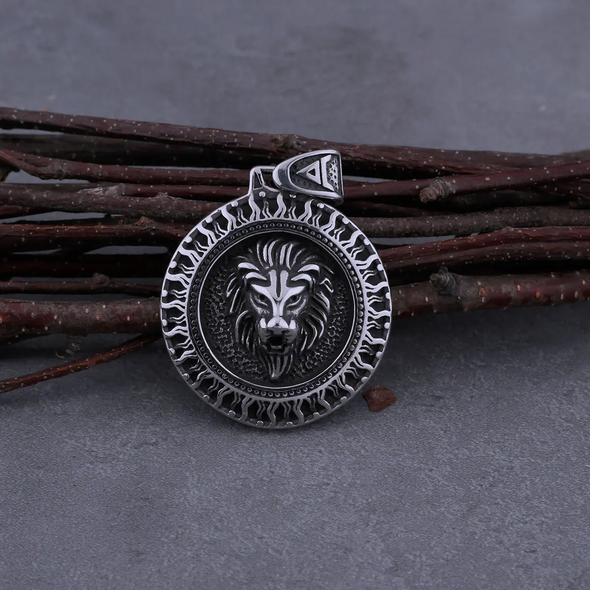 Stainless Steel Lion Head Pendant Necklace Nordic Rune Amulet Retro Punk Jewelry Gift for Boyfriend Wholesale Stainless Steel Lion Head Pendant Necklace Nordic Rune Amulet Retro Punk Jewelry Gift for Boyfriend Wholesale