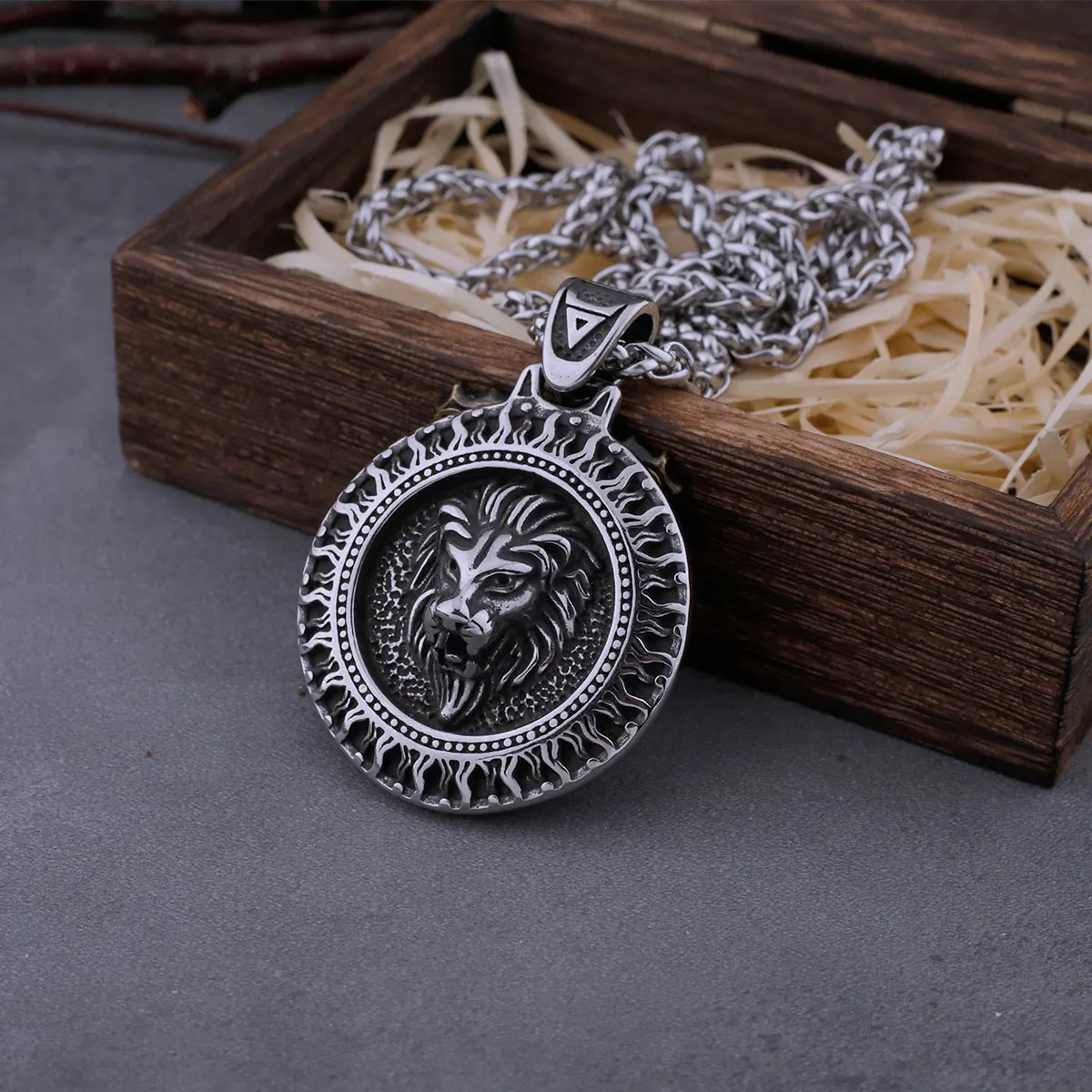 Stainless Steel Lion Head Pendant Necklace Nordic Rune Amulet Retro Punk Jewelry Gift for Boyfriend Wholesale Stainless Steel Lion Head Pendant Necklace Nordic Rune Amulet Retro Punk Jewelry Gift for Boyfriend Wholesale