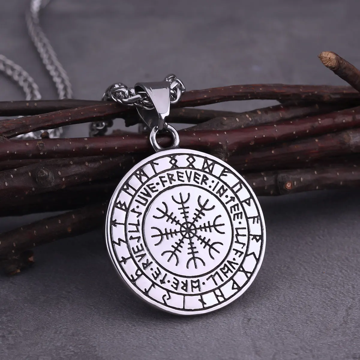 Gothic Black Plating Animal Wolf Head Pendant Men’s Punk Hip Hop Necklace Jewelry Never Fade Stainless Steel Necklace Gift Gothic Black Plating Animal Wolf Head Pendant Men's Punk Hip Hop Necklace Jewelry Never Fade Stainless Steel Necklace Gift