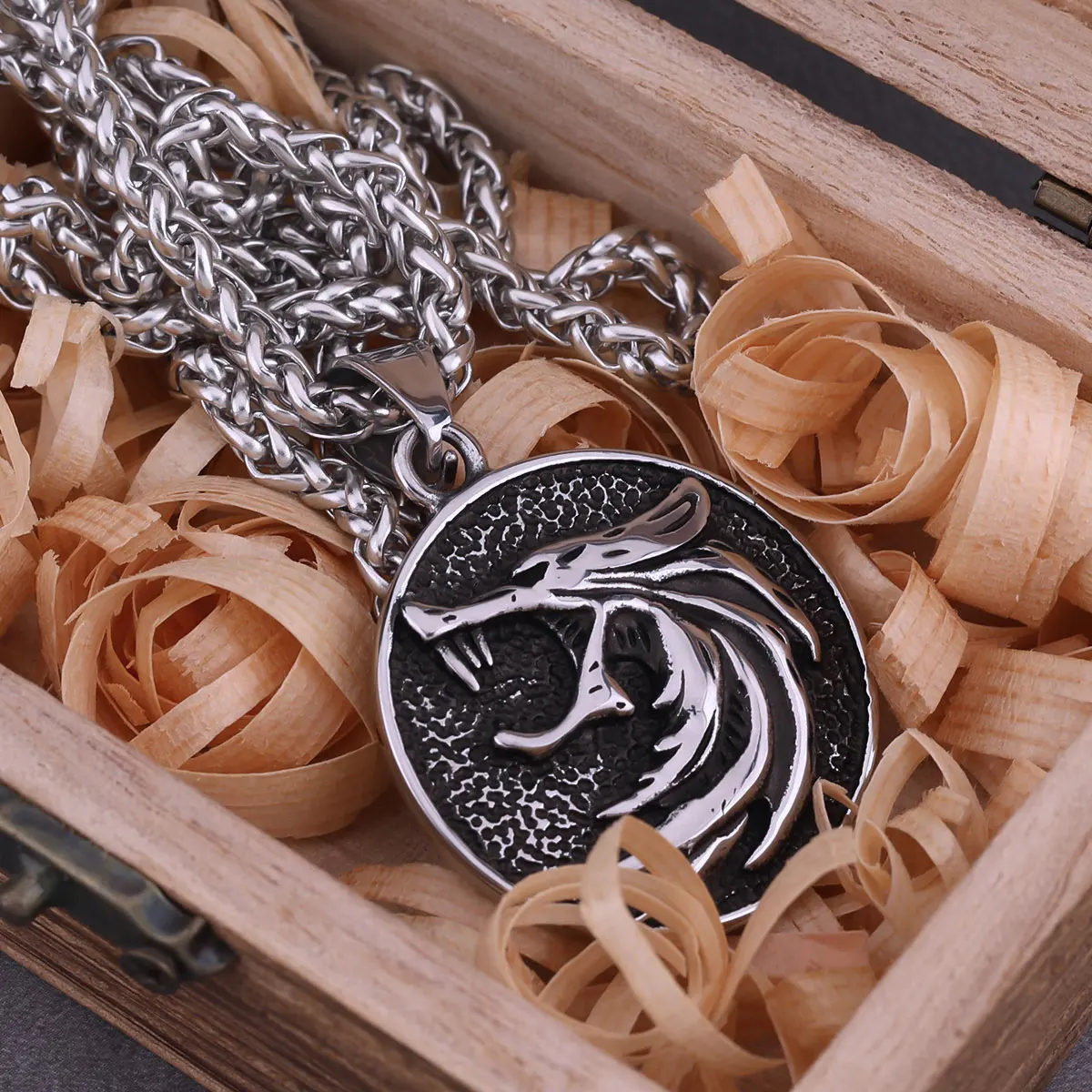 Gothic Black Plating Animal Wolf Head Pendant Men’s Punk Hip Hop Necklace Jewelry Never Fade Stainless Steel Necklace Gift Gothic Black Plating Animal Wolf Head Pendant Men's Punk Hip Hop Necklace Jewelry Never Fade Stainless Steel Necklace Gift