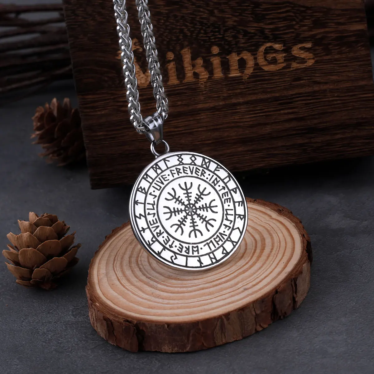 Stainless Steel Viking Wolf Head Retro Rune Pendant Necklace Mens Compass Amulet High Quality Handmade Pendant Jewelry Stainless Steel Viking Wolf Head Retro Rune Pendant Necklace Mens Compass Amulet High Quality Handmade Pendant Jewelry