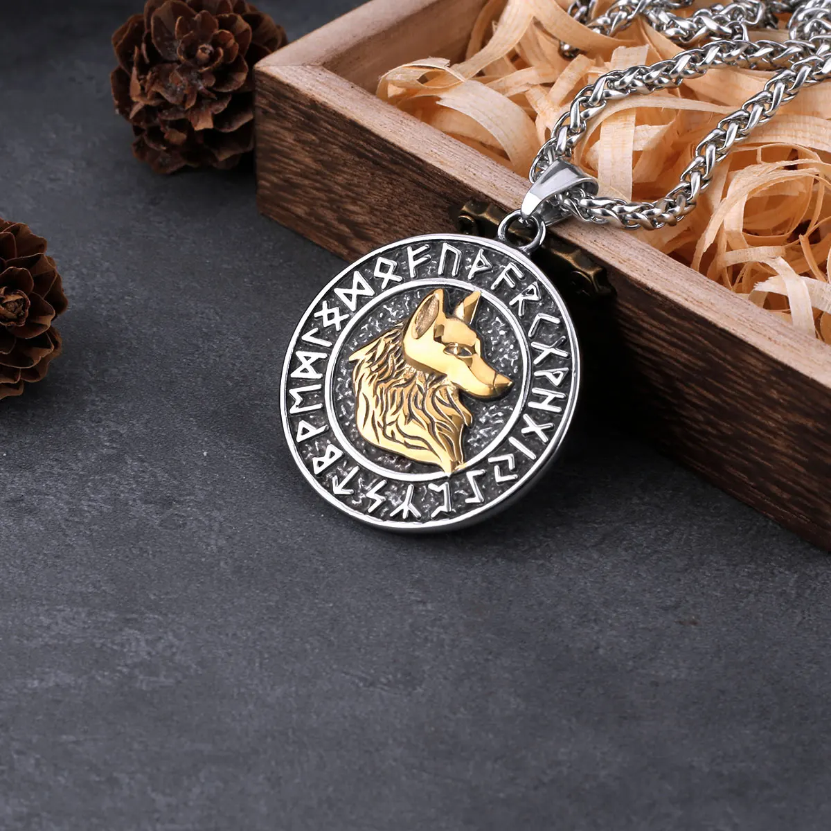 Stainless Steel Viking Wolf Head Retro Rune Pendant Necklace Mens Compass Amulet High Quality Handmade Pendant Jewelry Stainless Steel Viking Wolf Head Retro Rune Pendant Necklace Mens Compass Amulet High Quality Handmade Pendant Jewelry