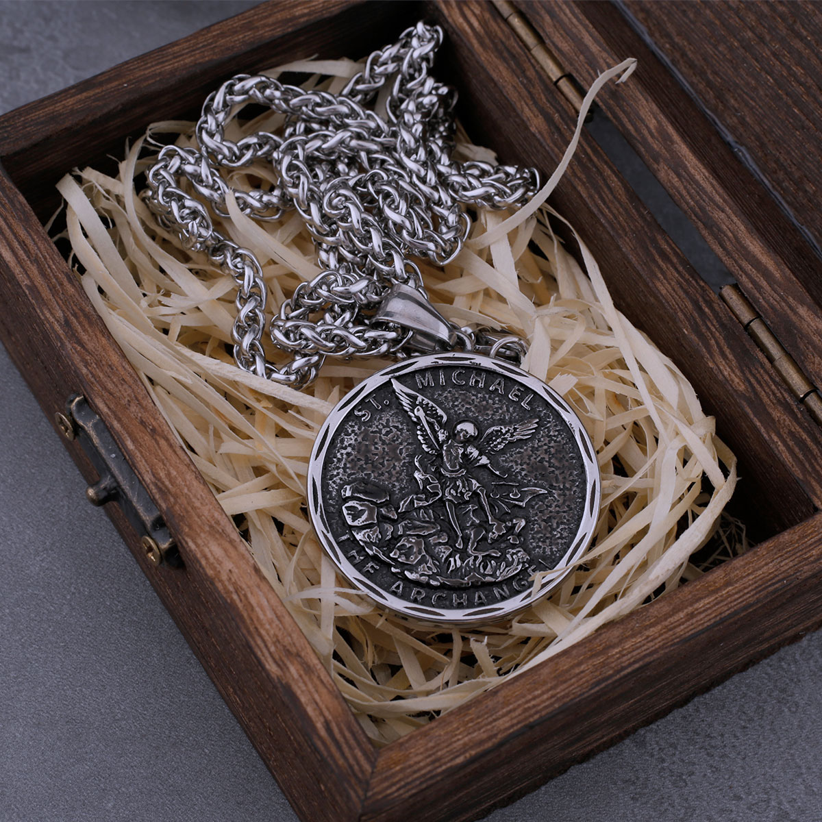 Stainless Steel Archangel St. Michael Necklace Men's Fashion Believer Amulet Biker Pendant Necklace Jewelry Gift Dropshipping