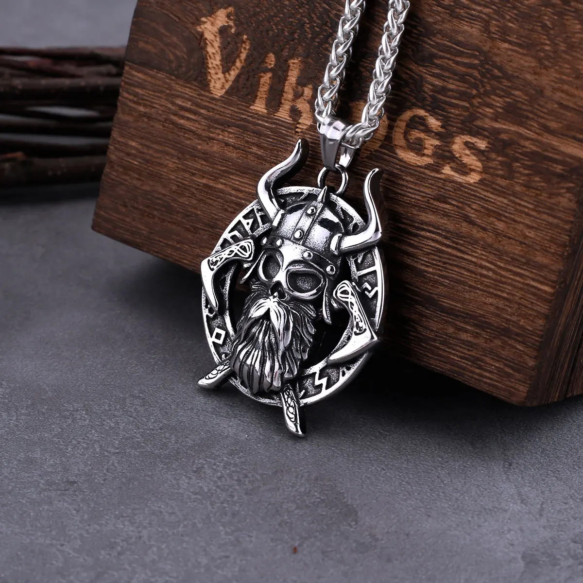 Stainless Steel Nordic Viking Spartan Horn Warrior Men and Women Pendant Necklace Punk Retro Domineering Amulet Jewelry Gift Stainless Steel Nordic Viking Spartan Horn Warrior Men and Women Pendant Necklace Punk Retro Domineering Amulet Jewelry Gift