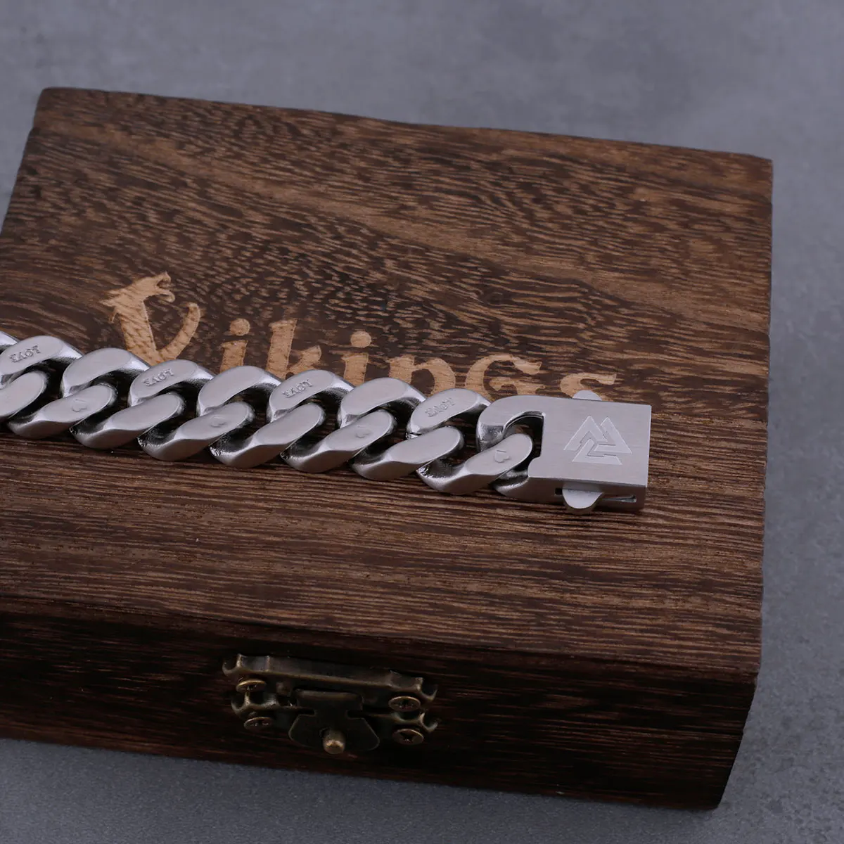 Original Design Stainless Steel Cuban Bracelet Men Women Couple Letter Matte Bangle Punk Hip Hop Thick Chunky Chain Wristband