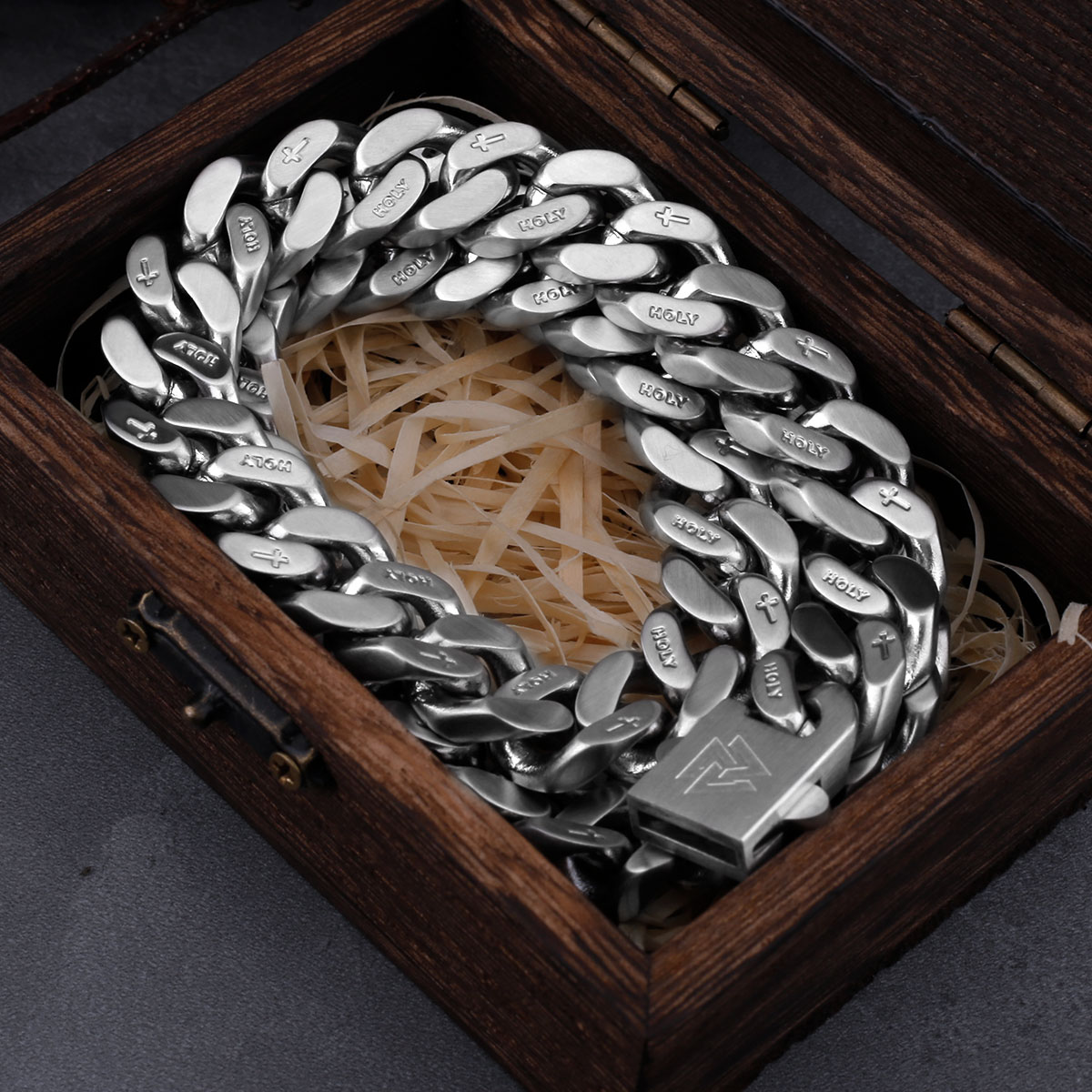 New Design Cuban Thick Chain Necklace Men Women Stainless Steel Punk Hip Hop Carved Love Couple Clavicle Chain Jewelry Gift