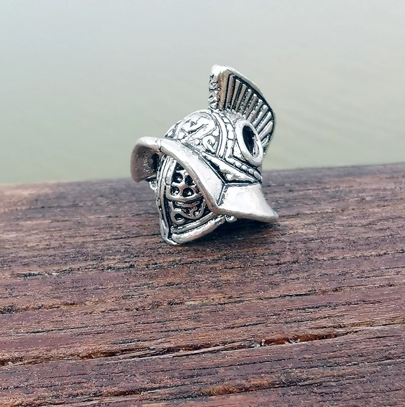 1pcs Punk Rock Vintage Sparta Helmet Skull Warriors Charms for Bracelet Necklace Keychain DIY Jewelry Making Accessories 1pcs Punk Rock Vintage Sparta Helmet Skull Warriors Charms for Bracelet Necklace Keychain DIY Jewelry Making Accessories