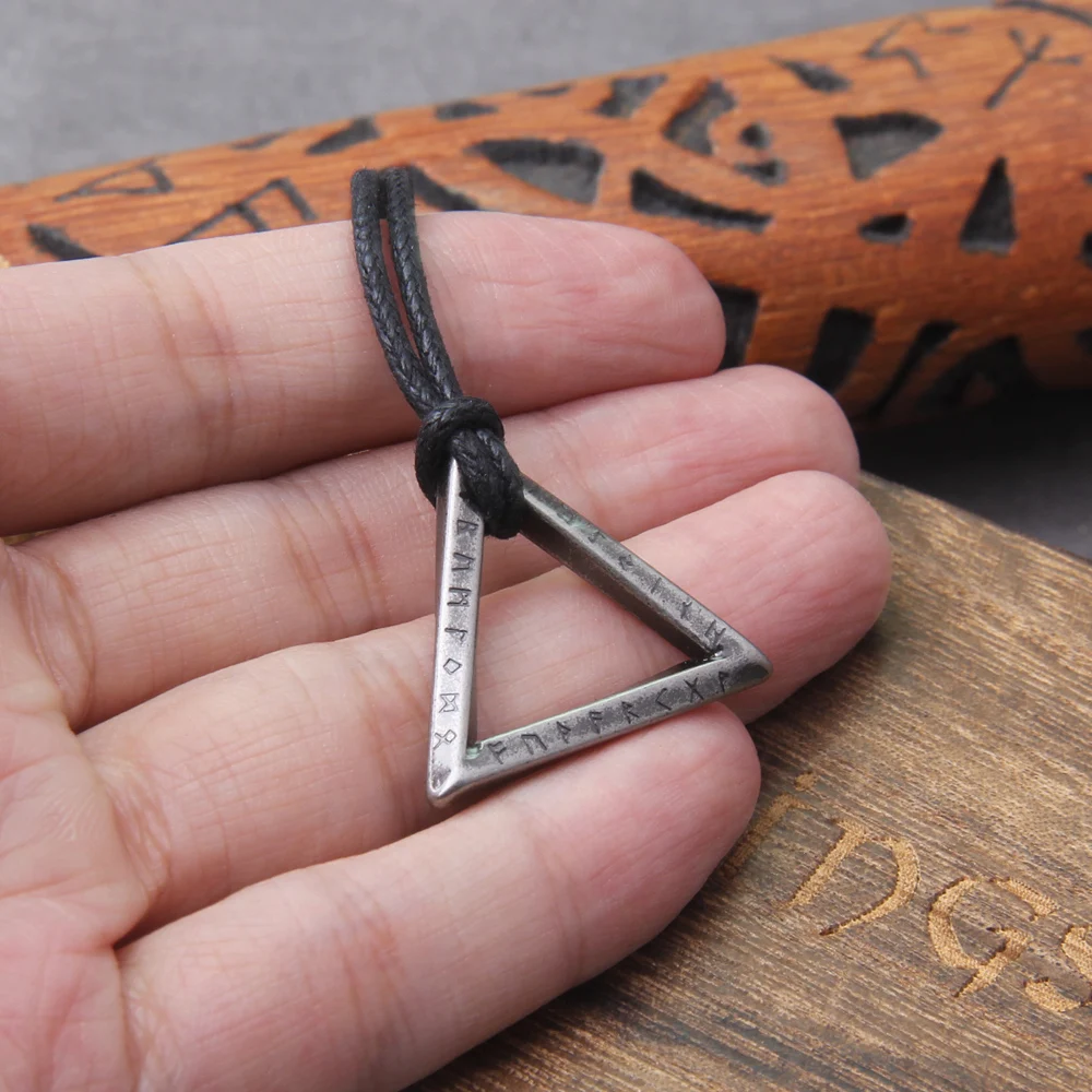 New Viking rune Letter Stainless Steel Pendant Necklace Vintage Style Concentric Ring Men Titanium Steel Necklace Jewelry