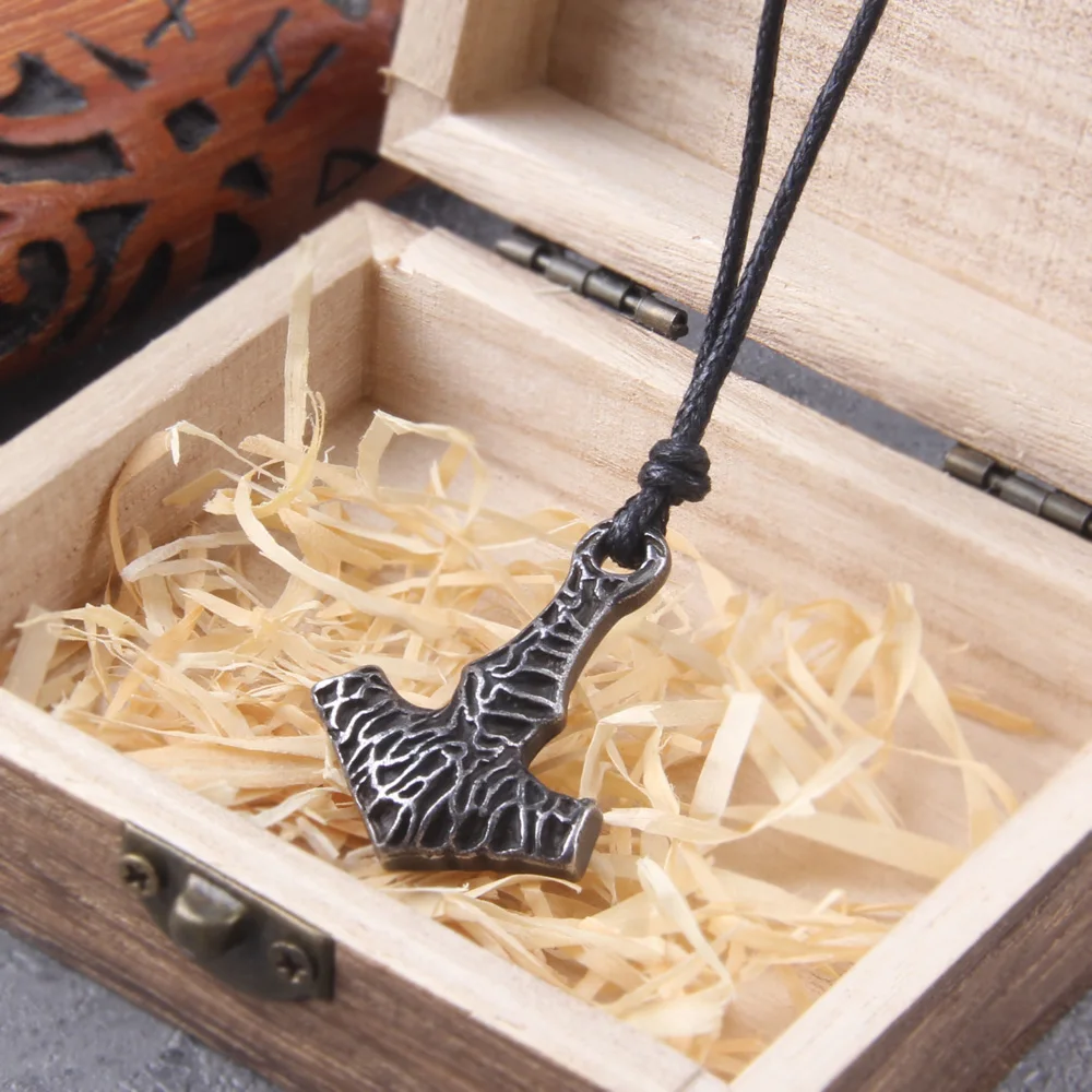 2024 New Vintage Nordic viking rune Pendant For Men Stainless Steel Necklace Jewelry for gift with box