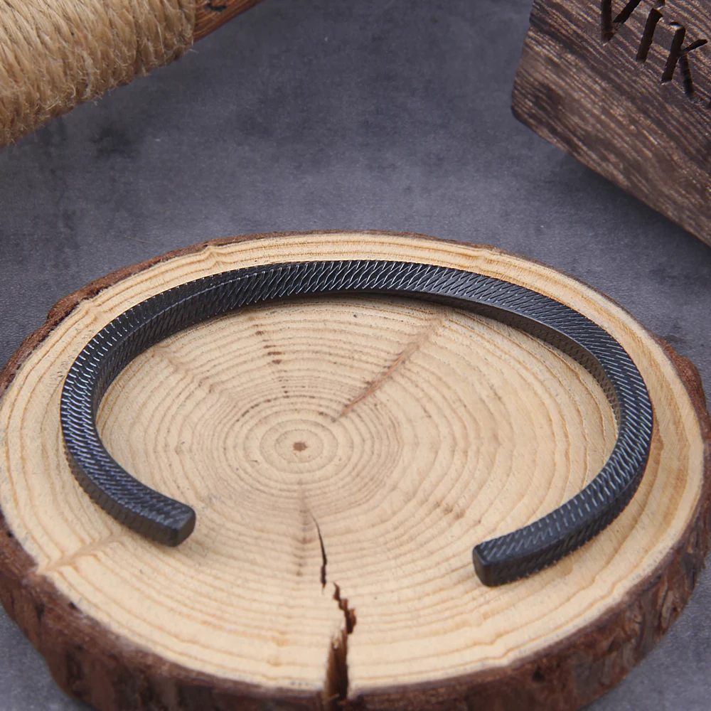 Vintage Rustic Mens Bracelet Antiqued Stainless Steel Cuff Minimalistic Hammered Bangle Jewelry Father's Day Gifts For Man