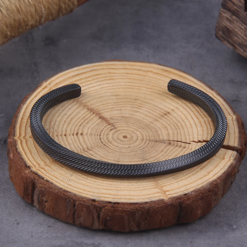 Vintage Rustic Mens Bracelet Antiqued Stainless Steel Cuff Minimalistic Hammered Bangle Jewelry Father's Day Gifts For Man