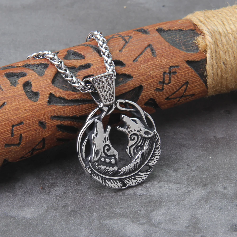 Never Fade Men stainless steel double Wolf norse viking pendant necklace vikings wooden box as christmas gift Never Fade Men stainless steel double Wolf norse viking pendant necklace vikings wooden box as christmas gift