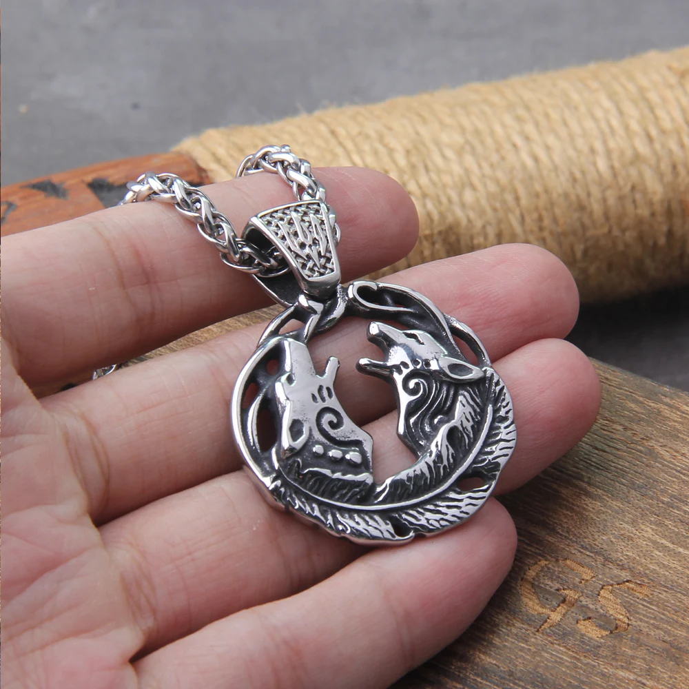 Never Fade Men stainless steel double Wolf norse viking pendant necklace vikings wooden box as christmas gift Never Fade Men stainless steel double Wolf norse viking pendant necklace vikings wooden box as christmas gift