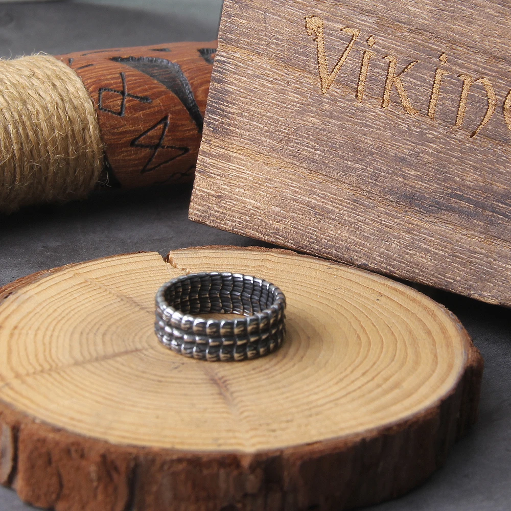 Viking Style Stainless Steel Huge Ouroboros Snake Ring for Men Male Fashion Jewelry and a cotton chain as gift with wooden box
