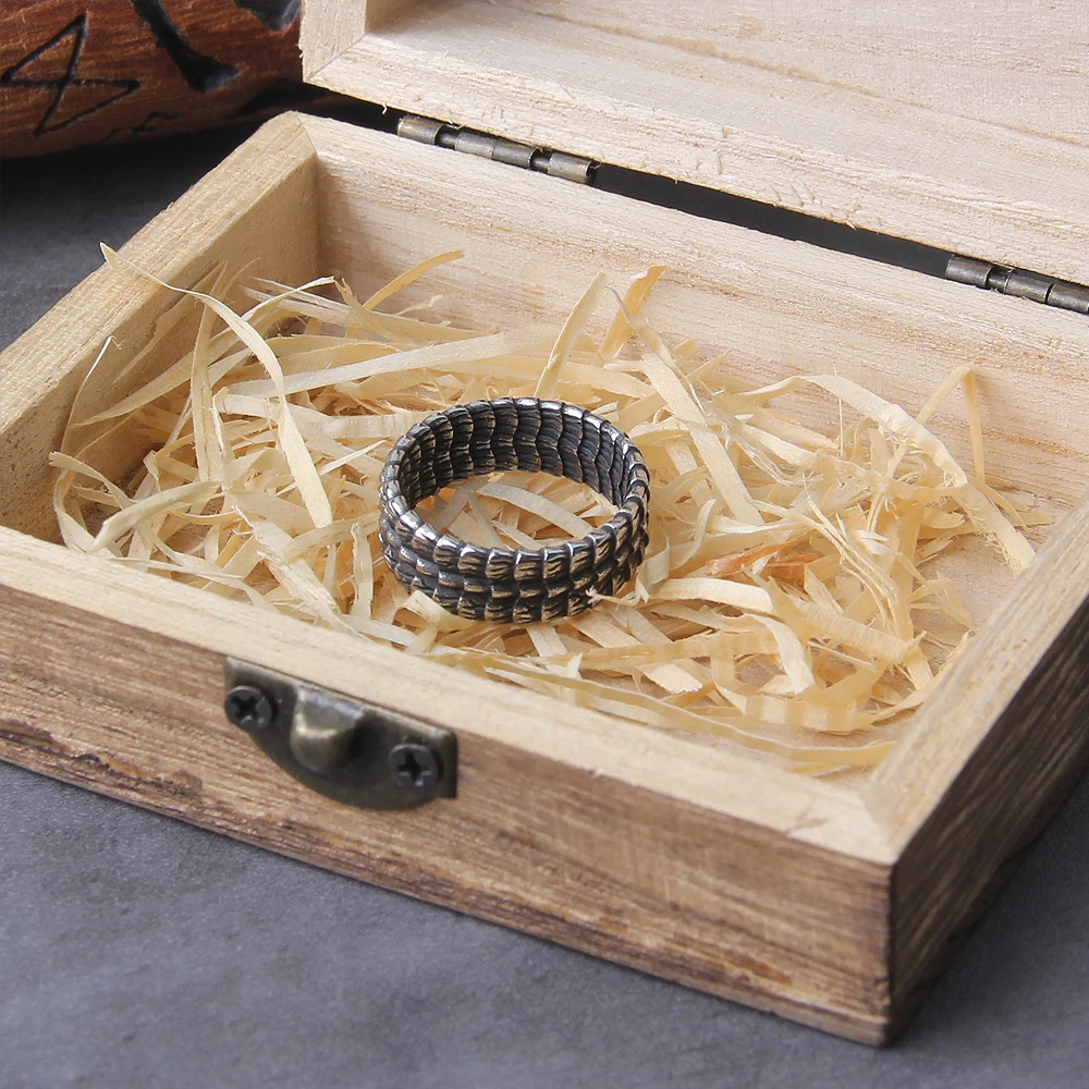 Viking Style Stainless Steel Huge Ouroboros Snake Ring for Men Male Fashion Jewelry and a cotton chain as gift with wooden box