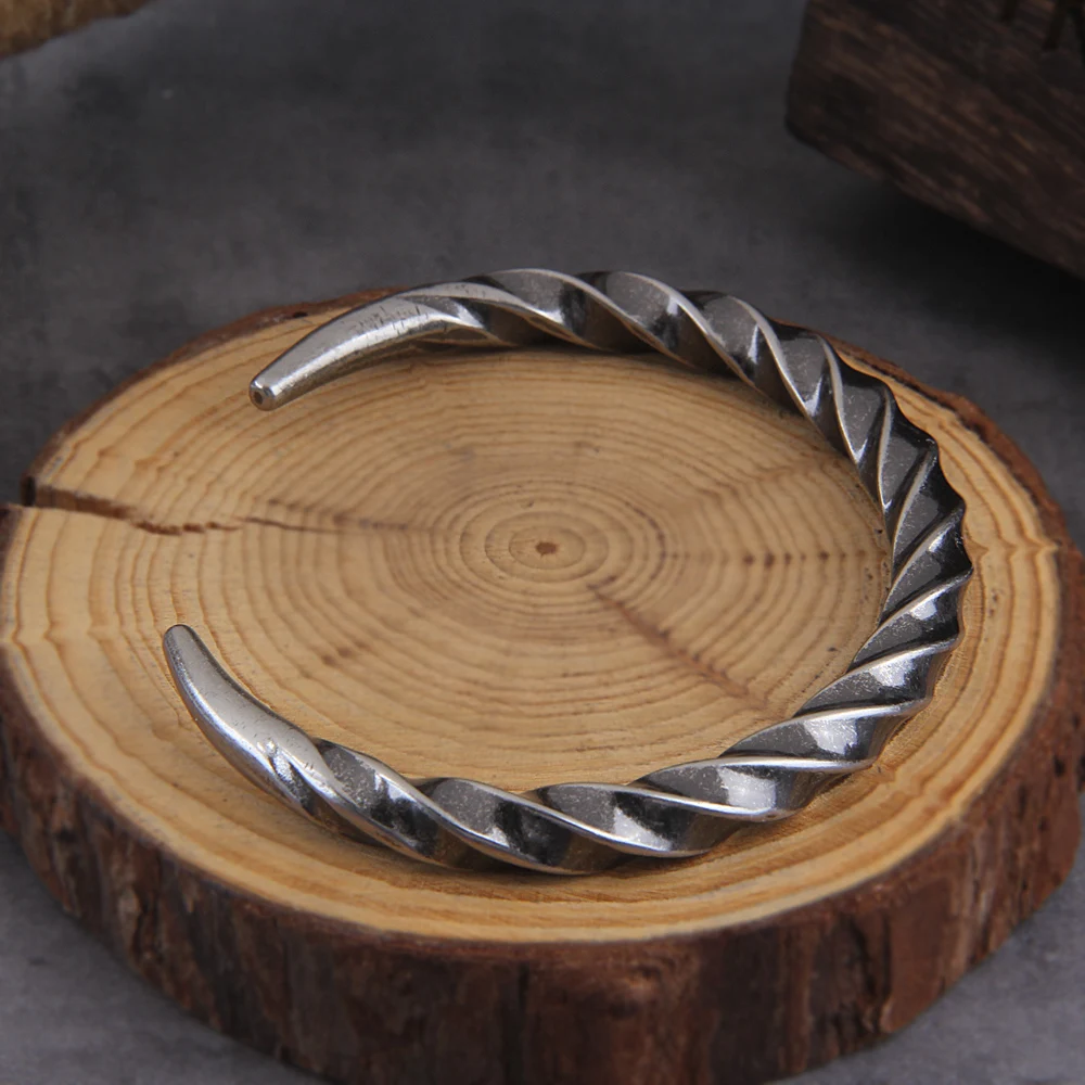 Retro Tibetan Elephant Cuff Bracelet – Silver Plated Stainless Steel Lucky Jewelry Gift Retro Tibetan Elephant Cuff Bracelet – Silver Plated Stainless Steel Lucky Jewelry Gift