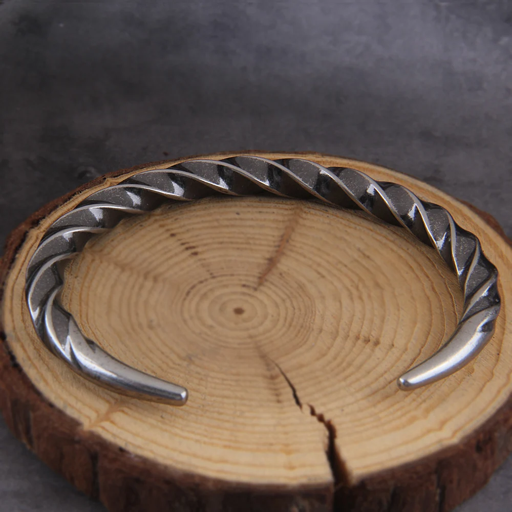 Retro Tibetan Elephant Cuff Bracelet – Silver Plated Stainless Steel Lucky Jewelry Gift Retro Tibetan Elephant Cuff Bracelet – Silver Plated Stainless Steel Lucky Jewelry Gift