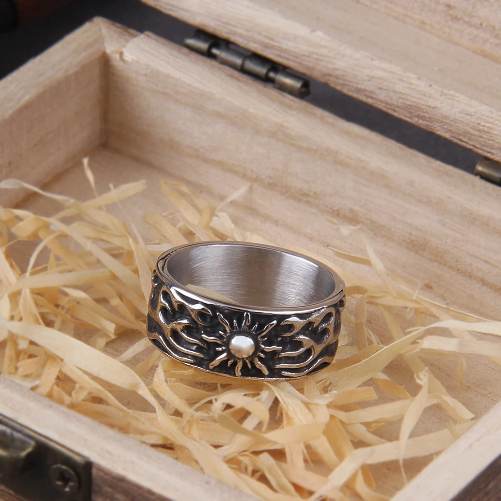 Yggdrasil Viking Ring – Celtic Knot Stainless Steel Amulet