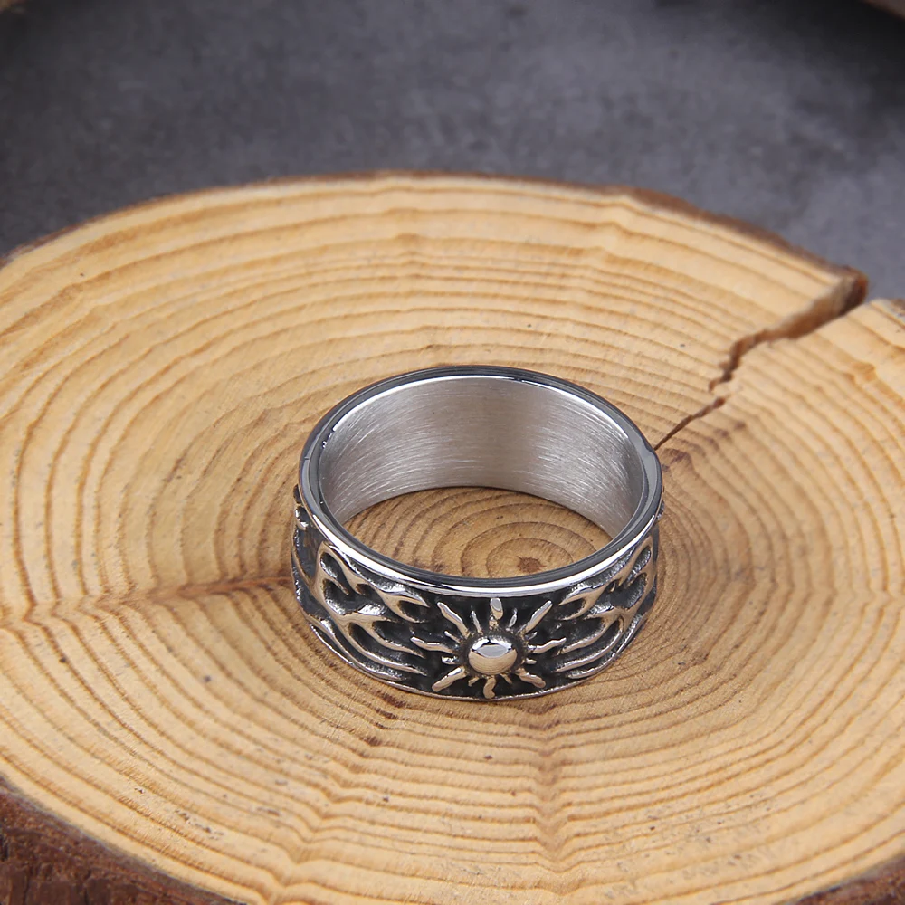 Yggdrasil Viking Ring – Celtic Knot Stainless Steel Amulet