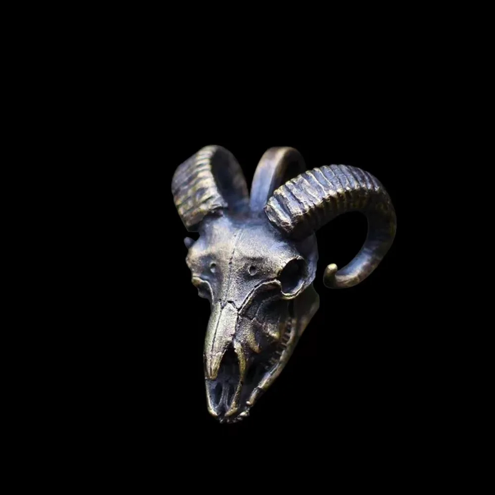 1 Piece of New Simple Trendy Skull Plate Goat Skull Pendant Necklace Punk Retro Men and Women Couple Pendant Jewelry Wholesale 1 Piece of New Simple Trendy Skull Plate Goat Skull Pendant Necklace Punk Retro Men and Women Couple Pendant Jewelry Wholesale