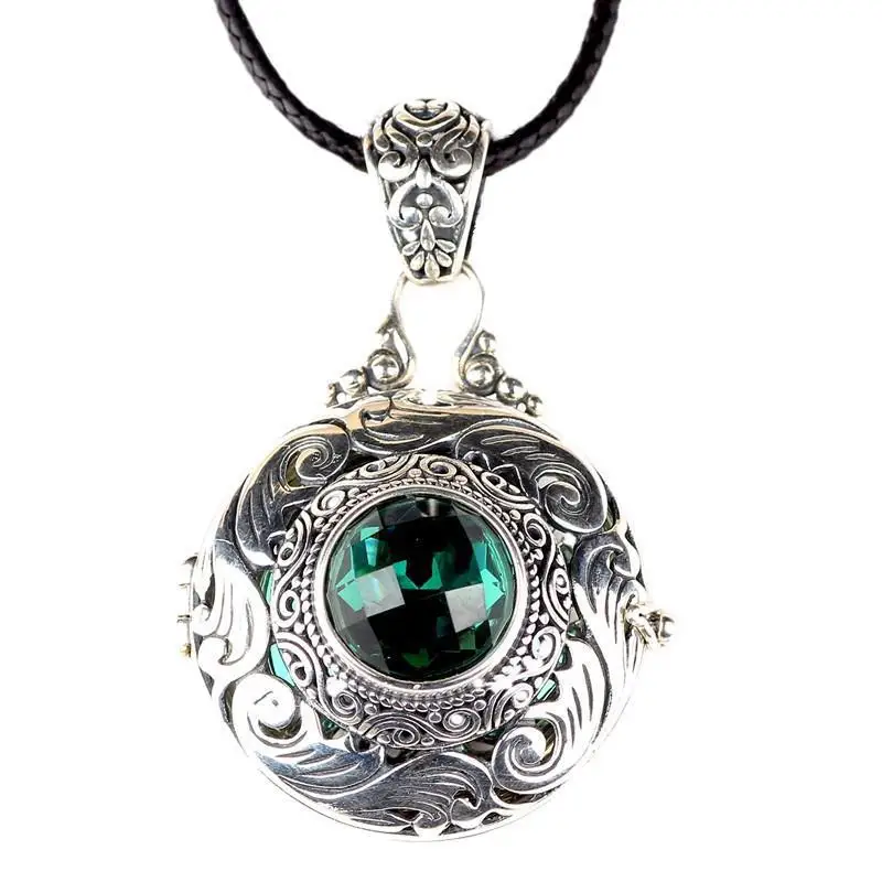 Retro Gawu Box Pendant Can Open Photo Box Sachet Necklace Women's Trendy Jewelry Commemorative Gift Retro Gawu Box Pendant Can Open Photo Box Sachet Necklace Women's Trendy Jewelry Commemorative Gift