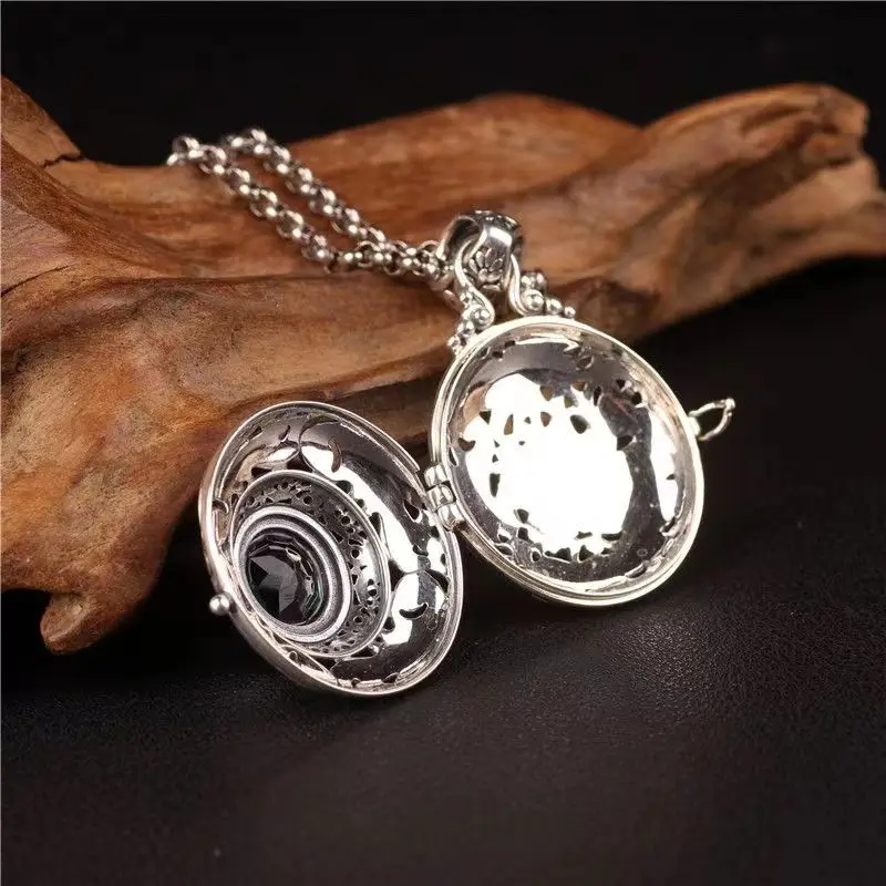 Retro Gawu Box Pendant Can Open Photo Box Sachet Necklace Women's Trendy Jewelry Commemorative Gift Retro Gawu Box Pendant Can Open Photo Box Sachet Necklace Women's Trendy Jewelry Commemorative Gift