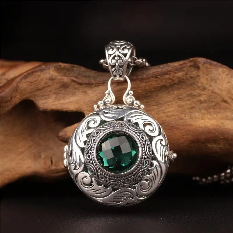 Retro Gawu Box Pendant Can Open Photo Box Sachet Necklace Women's Trendy Jewelry Commemorative Gift Retro Gawu Box Pendant Can Open Photo Box Sachet Necklace Women's Trendy Jewelry Commemorative Gift