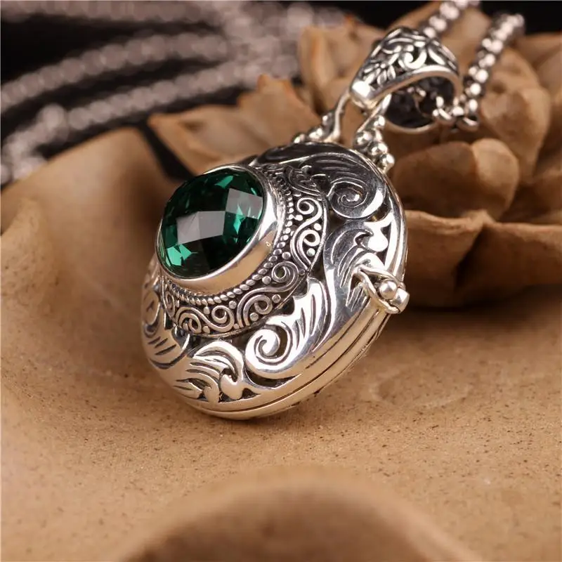 Retro Gawu Box Pendant Can Open Photo Box Sachet Necklace Women's Trendy Jewelry Commemorative Gift Retro Gawu Box Pendant Can Open Photo Box Sachet Necklace Women's Trendy Jewelry Commemorative Gift