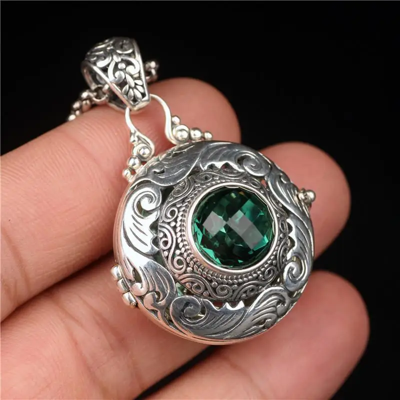 Retro Gawu Box Pendant Can Open Photo Box Sachet Necklace Women's Trendy Jewelry Commemorative Gift Retro Gawu Box Pendant Can Open Photo Box Sachet Necklace Women's Trendy Jewelry Commemorative Gift