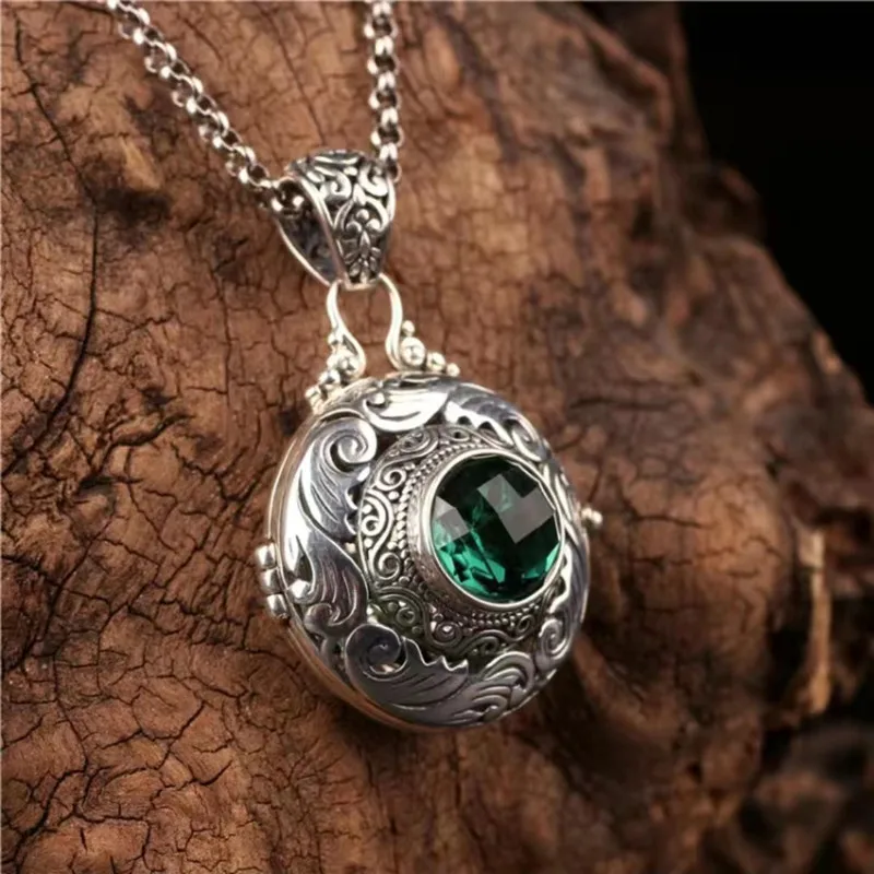 Retro Gawu Box Pendant Can Open Photo Box Sachet Necklace Women's Trendy Jewelry Commemorative Gift Retro Gawu Box Pendant Can Open Photo Box Sachet Necklace Women's Trendy Jewelry Commemorative Gift